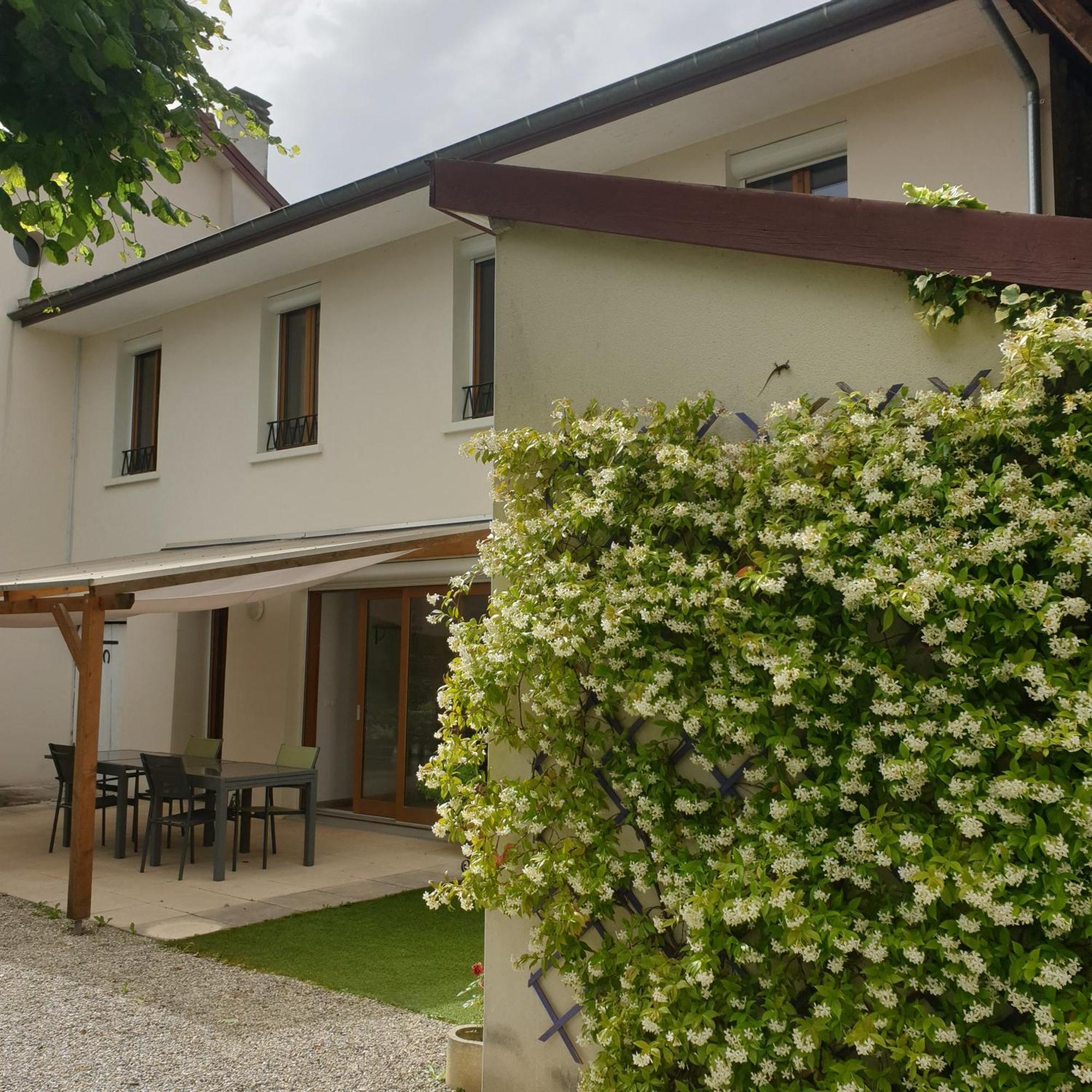 Les Tilleuls De Chapareillan Exterior photo