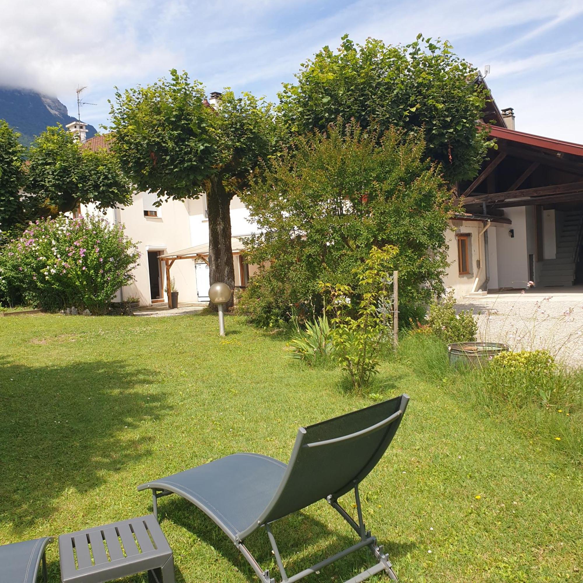 Les Tilleuls De Chapareillan Exterior photo
